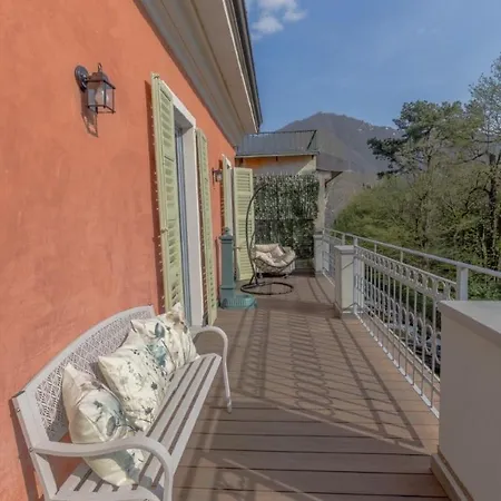 Terrace In Center